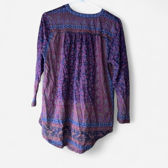 Lucky Brand V-neck 3/4 sleeve stretchy top, navy and plum, women's size M - Picture 3 of 3